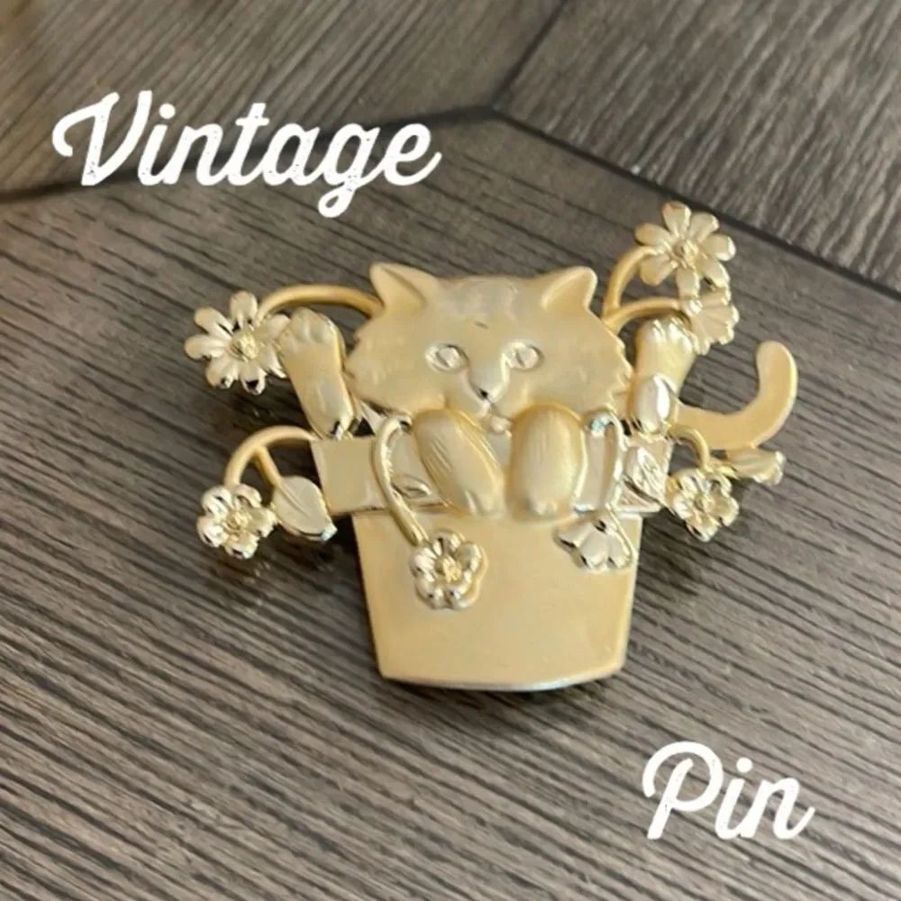 Vintage Kitty Cat in a Flower Pot Brooch, Gold-tone , American Jewelry Company